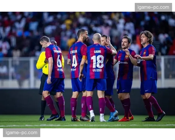 深度复盘：巴塞罗那的“新哈维”阵型如何在首回合遏制曼城的控球。